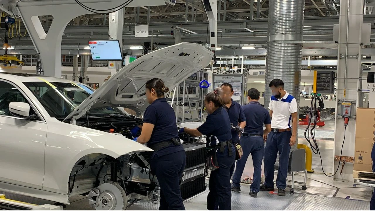 Reporta INEGI disminución en exportaciones y producción de automóviles