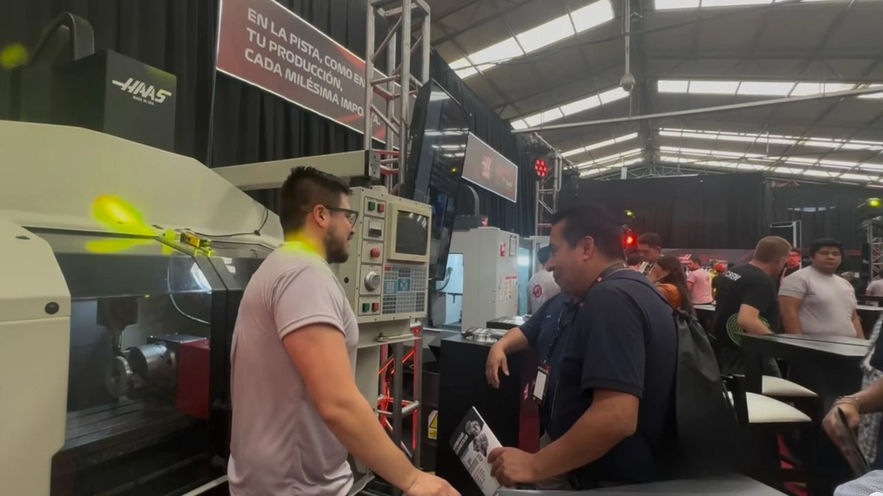Celebra Grupo HiTec la Fórmula 1 con Open House de Haas