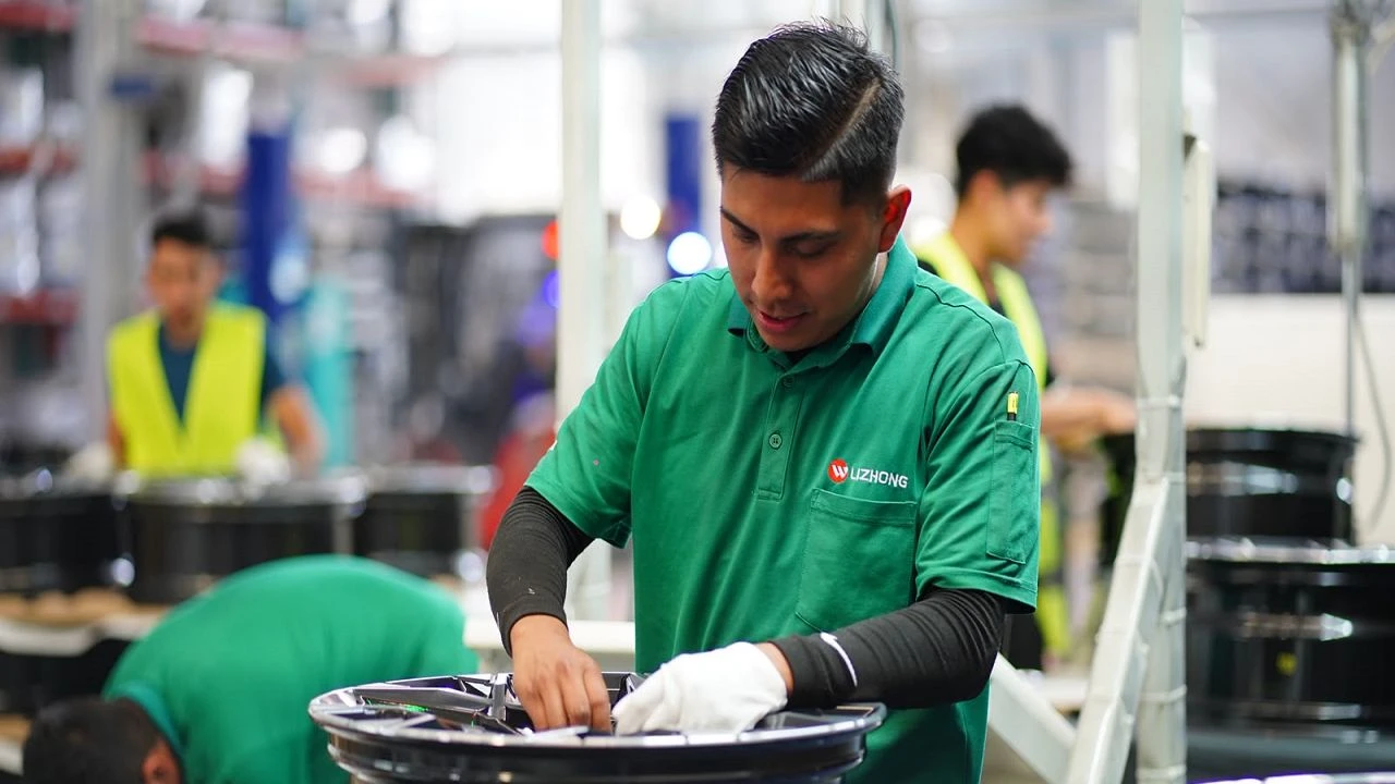 Manufactura genera dos de cada tres nuevos empleos en Nuevo León